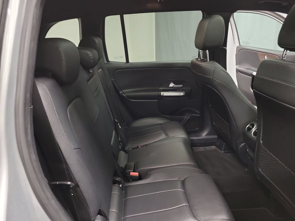 Used 2021 Mercedes-Benz GLB 250 w/ Premium Package image 21
