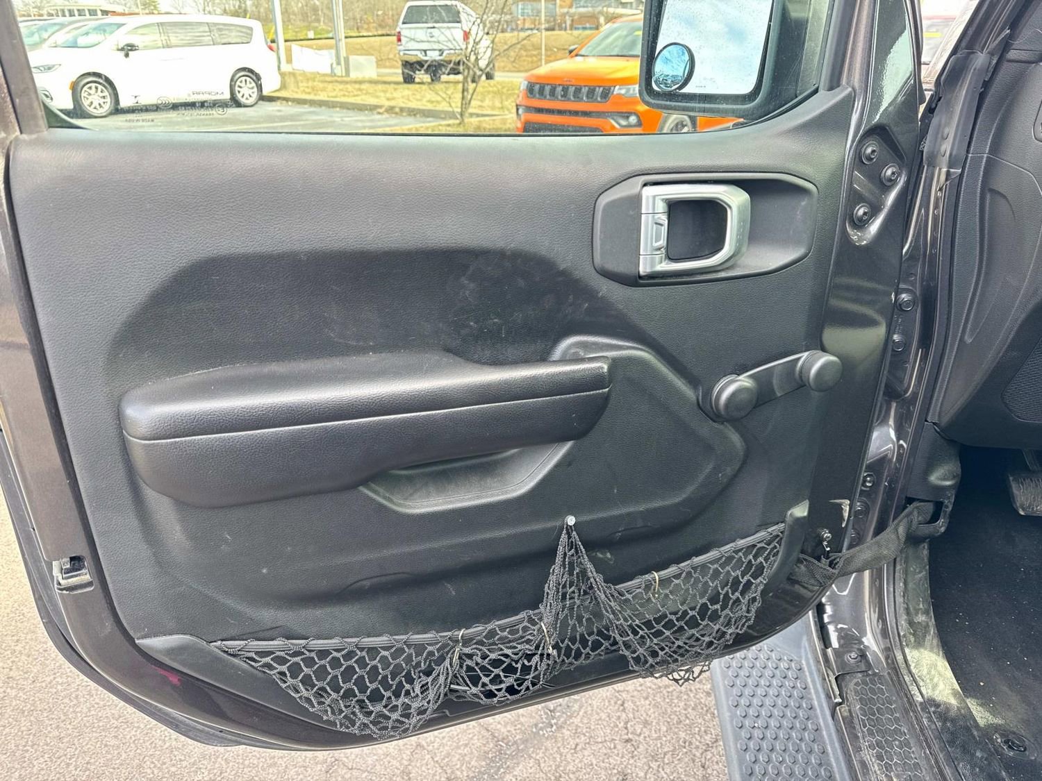 Used 2018 Jeep Wrangler Unlimited Sport image 23