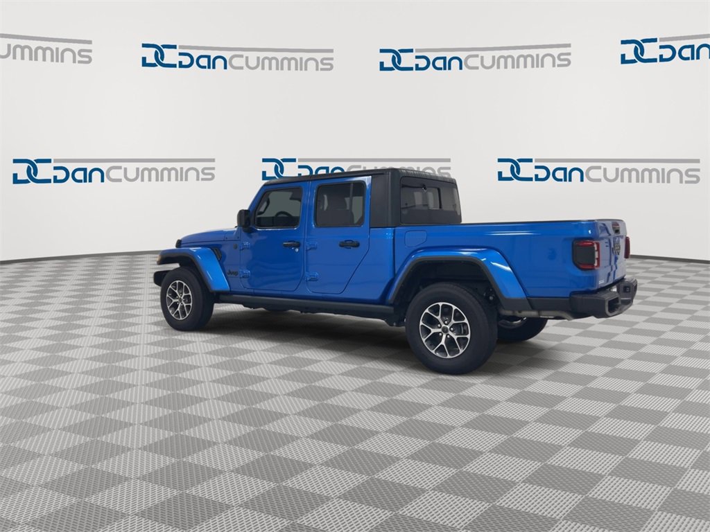 Used 2024 Jeep Gladiator Sport image 6