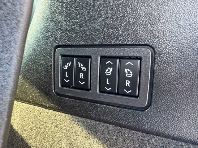 Used 2024 Cadillac XT6 Premium Luxury w/ Technology Package image 36