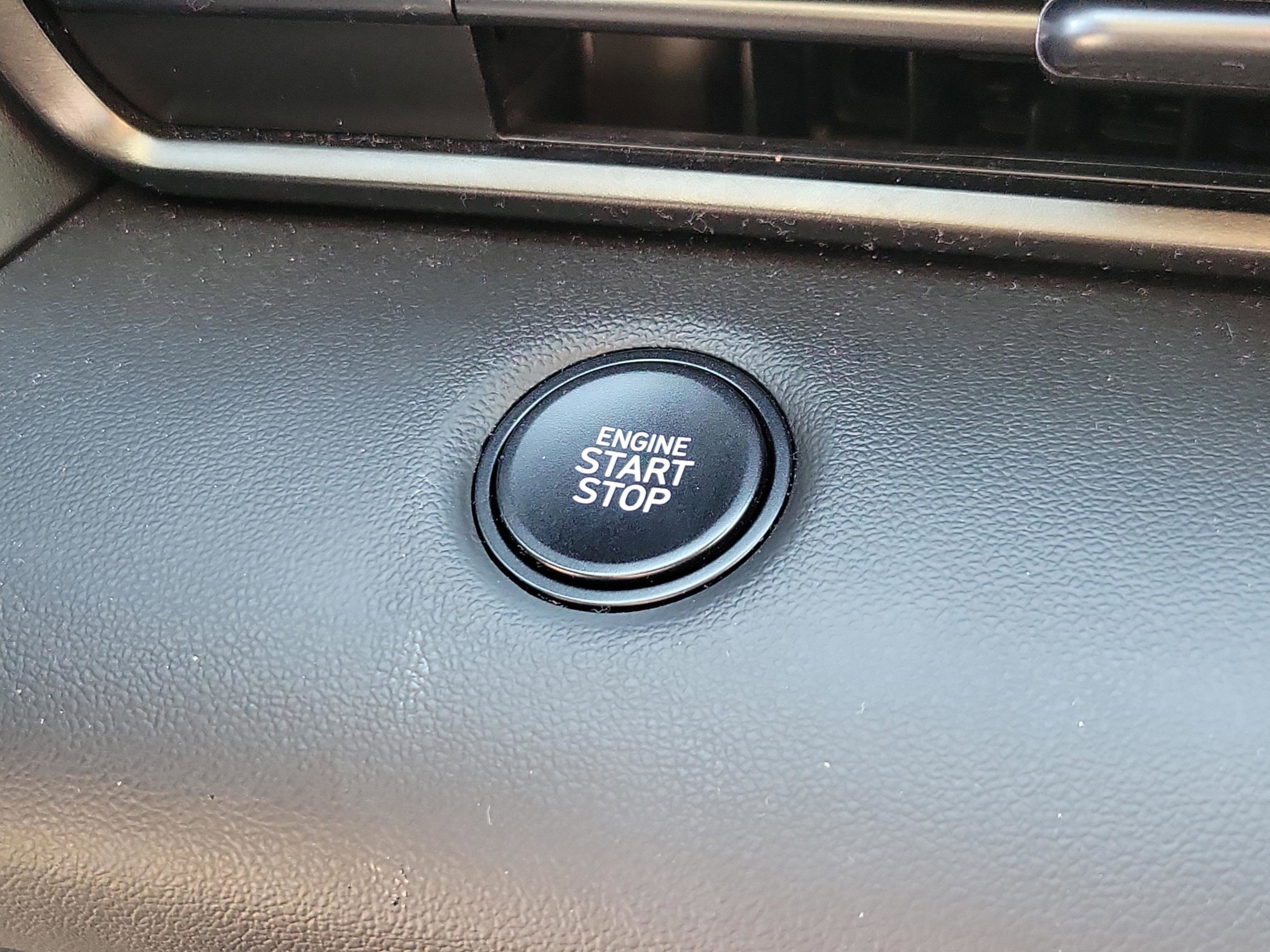 Certified 2025 Hyundai Elantra Sport image 28