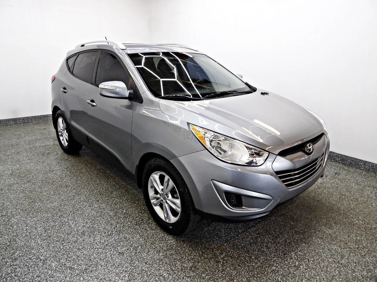 Used 2012 Hyundai Tucson GLS image 3