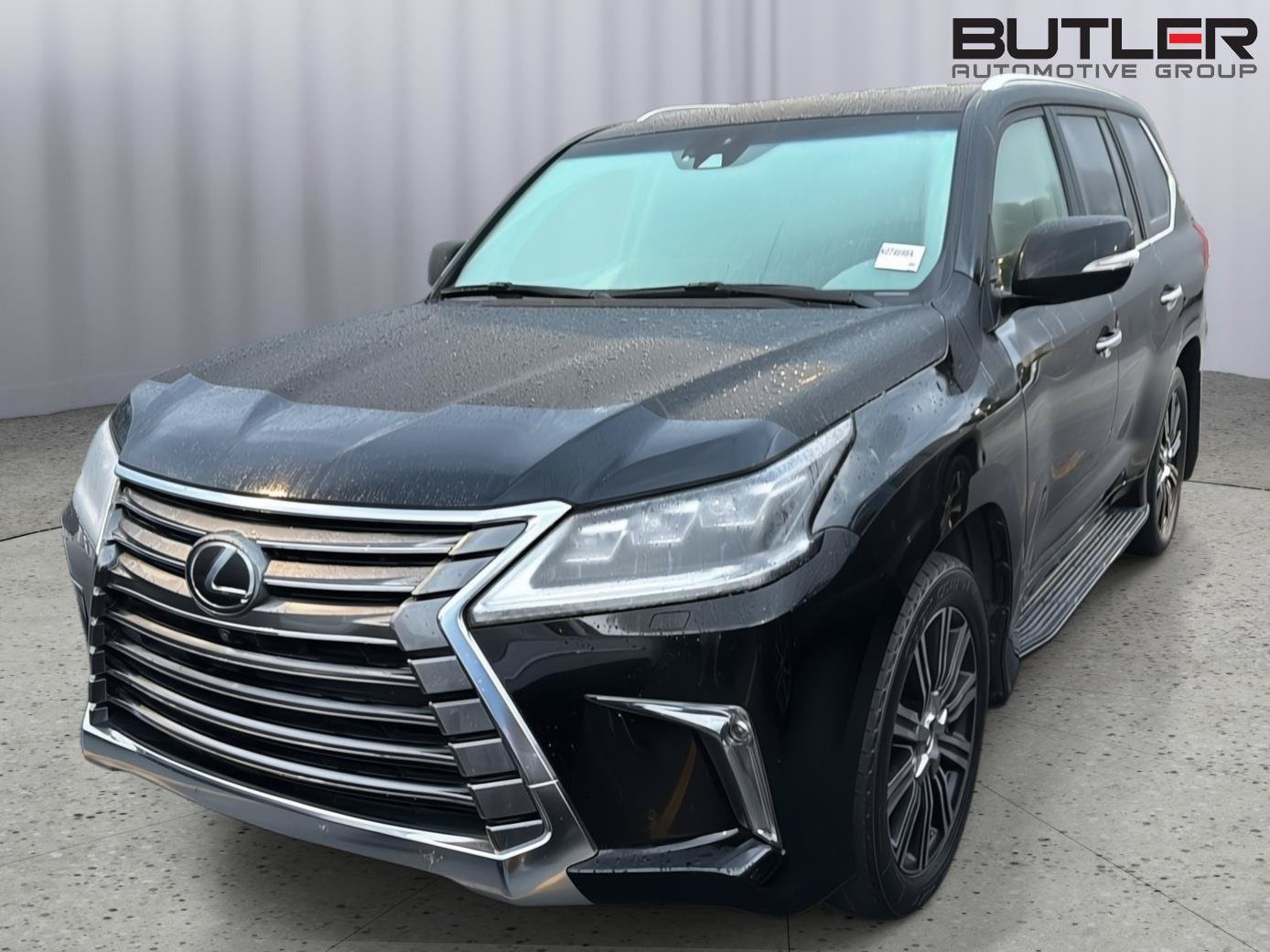 Used 2018 Lexus LX 570 4WD w/ Luxury Package image 2