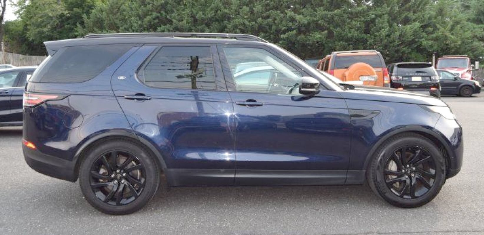 Used 2019 Land Rover Discovery HSE AWD/4WD image 14