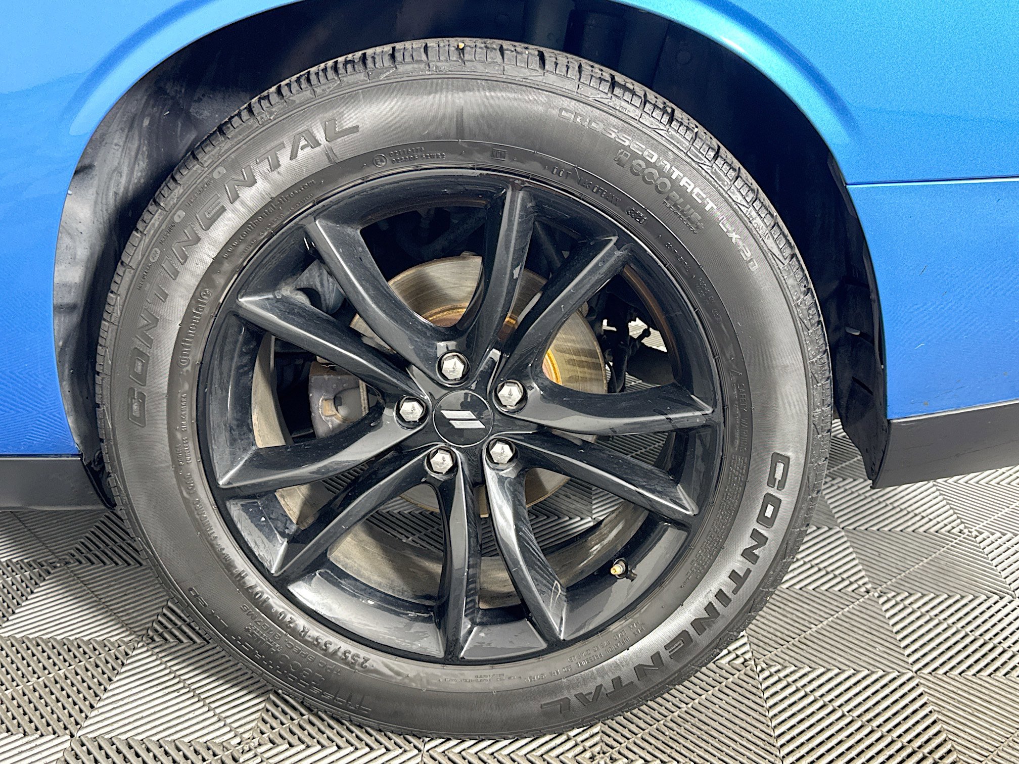 Used 2018 Dodge Challenger SXT w/ Blacktop Package image 31