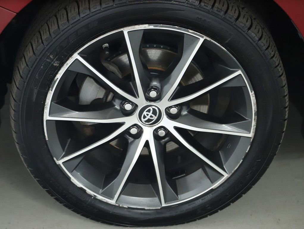 Used 2015 Toyota Camry XSE image 37