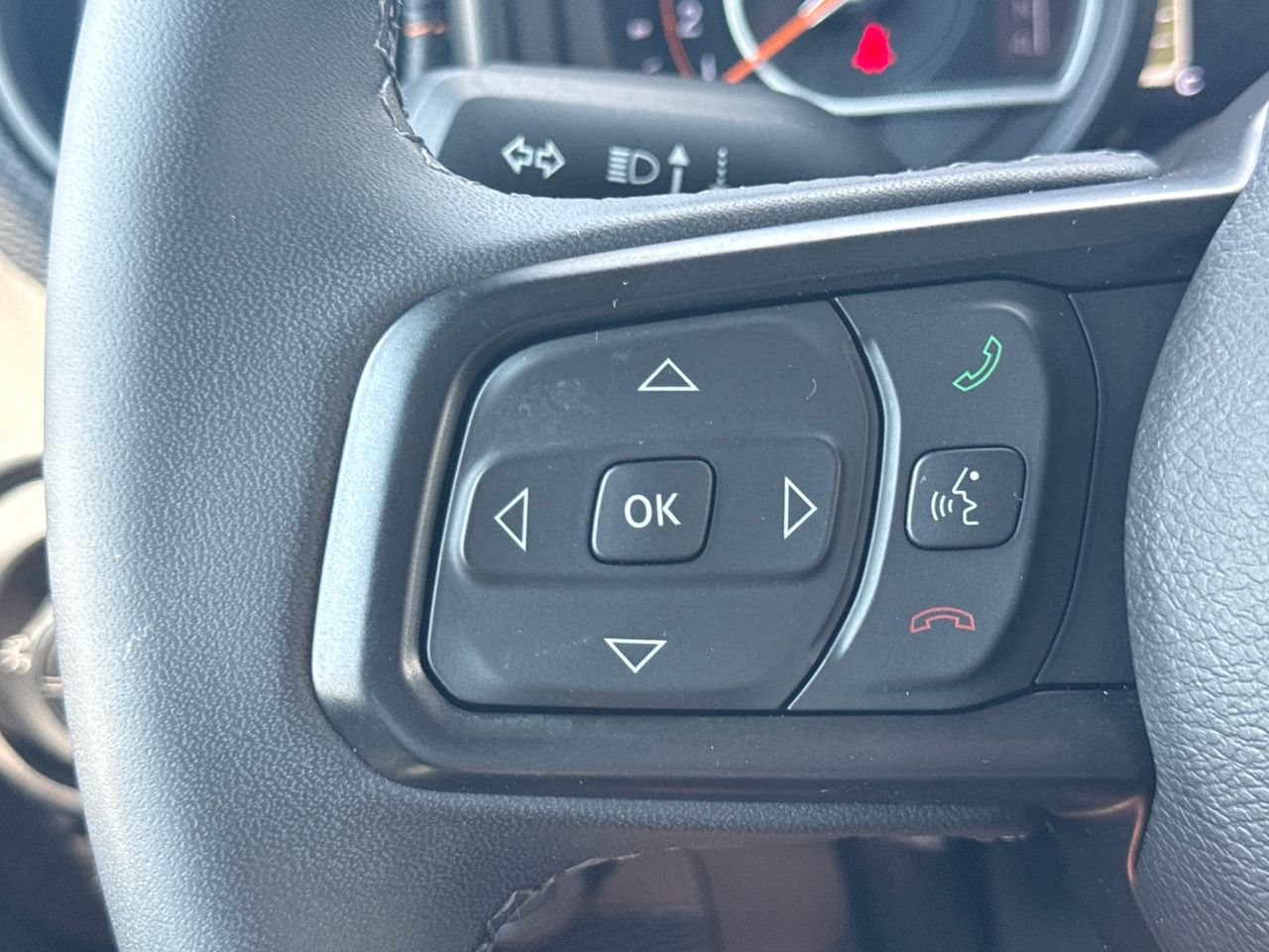 Used 2026 Jeep Gladiator Mojave AWD/4WD image 28