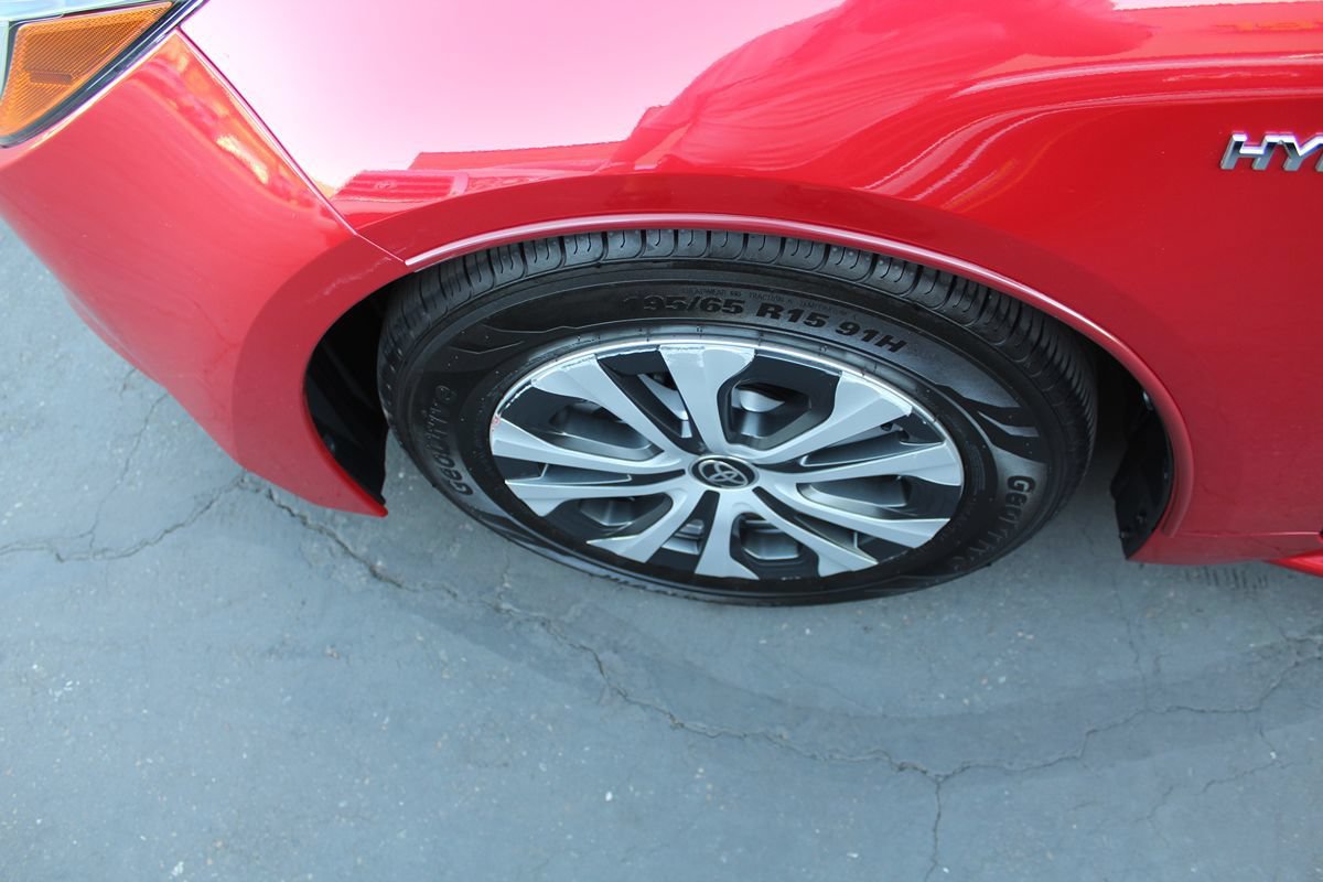 Used 2021 Toyota Corolla LE w/ Carpet Mat Package (TMS) FWD image 11