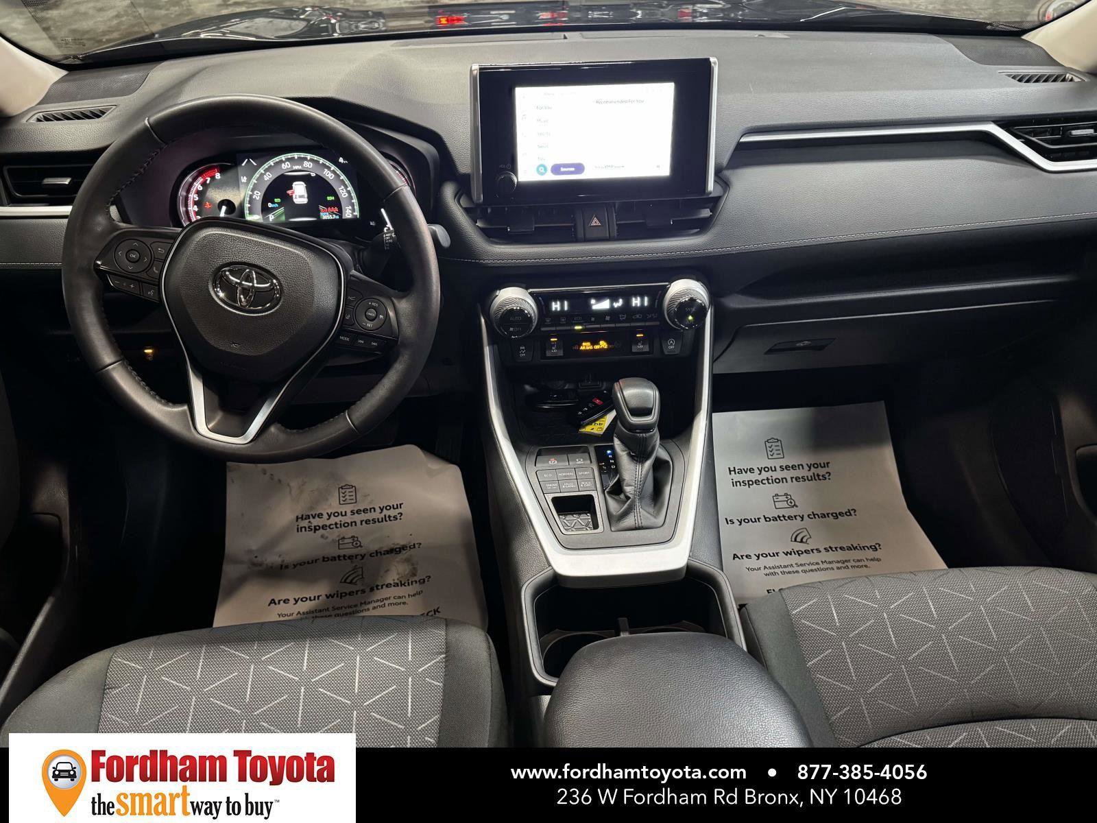 Used 2024 Toyota RAV4 XLE w/ Convenience Package image 11