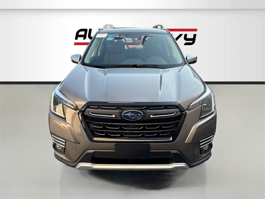 Used 2024 Subaru Forester Touring image 2