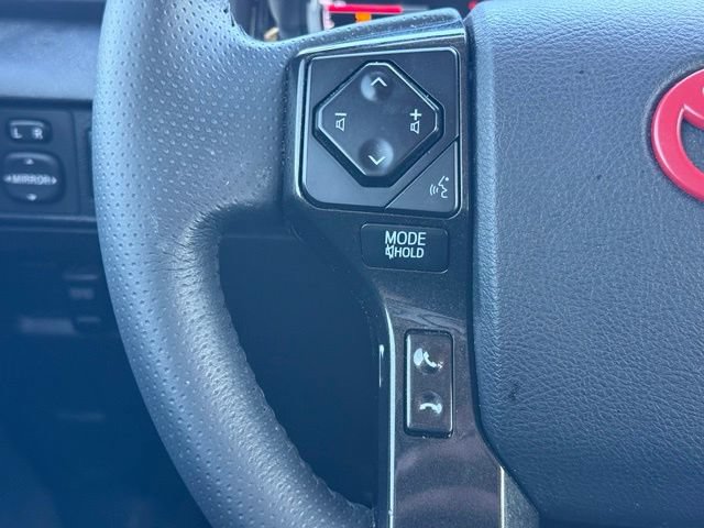 Used 2022 Toyota 4Runner TRD Off-Road Premium w/ Moonroof Package AWD/4WD image 24
