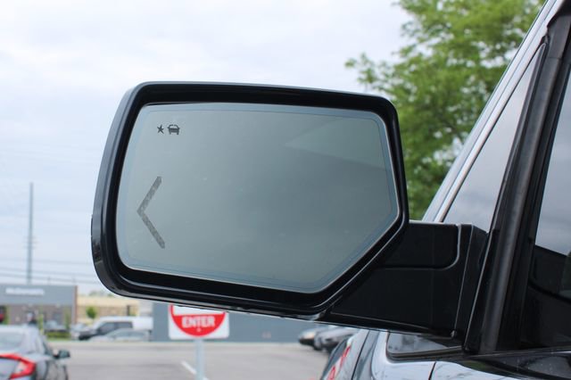 Used 2015 Chevrolet Tahoe LTZ AWD/4WD image 8
