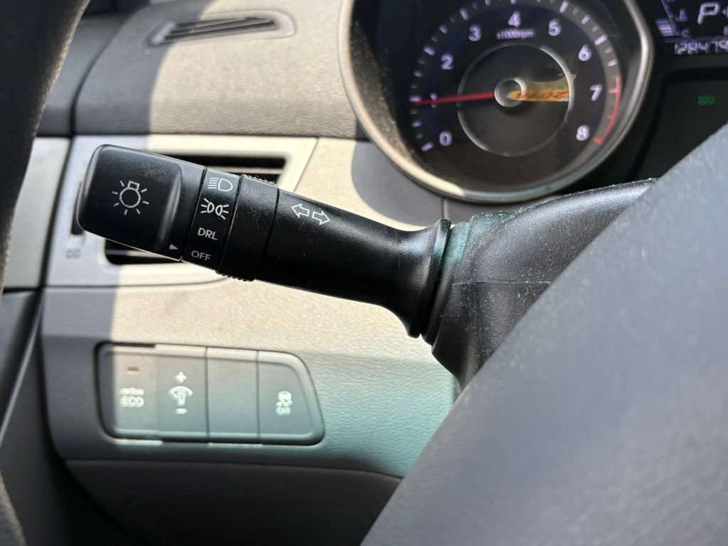 Used 2016 Hyundai Elantra SE FWD image 25