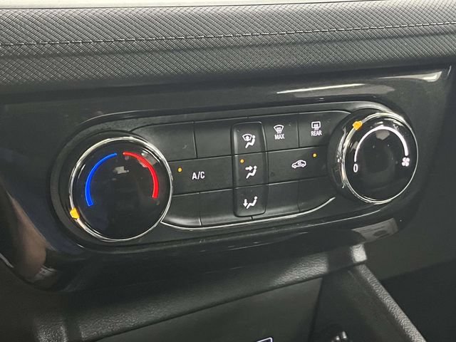 Used 2025 Chevrolet TrailBlazer LT FWD image 34
