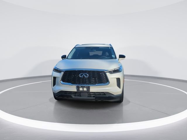 Used 2023 INFINITI QX60 Luxe w/ Cargo Package AWD/4WD image 3