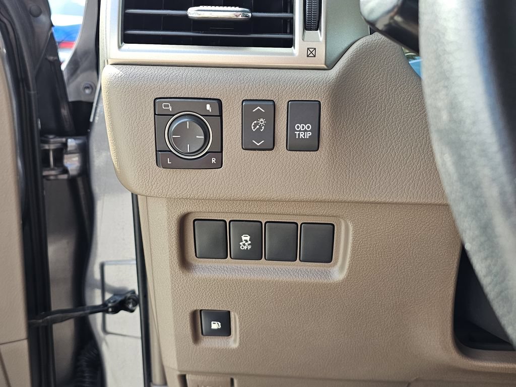 Used 2017 Lexus GX 460 w/ Navigation Package AWD/4WD image 21