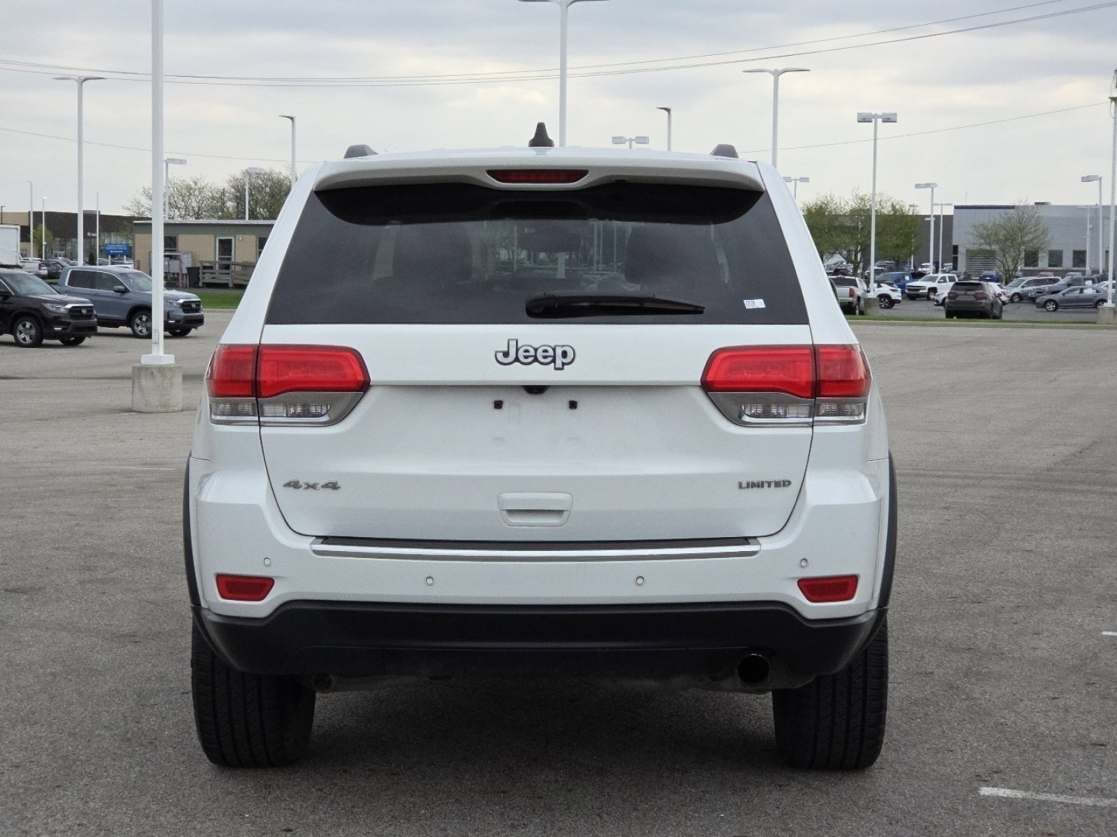 Used 2019 Jeep Grand Cherokee Limited AWD/4WD image 17