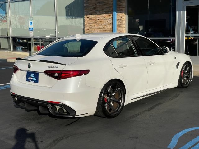 Used 2018 Alfa Romeo Giulia Quadrifoglio w/ Driver Assist Dynamic Package RWD image 11