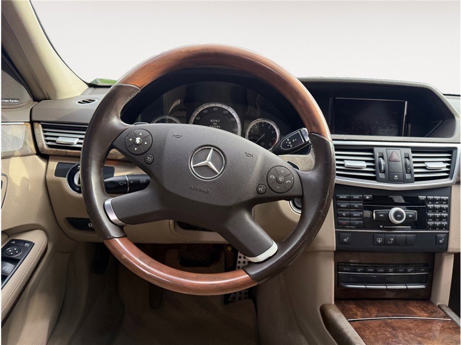 Used 2010 Mercedes-Benz E 350 4MATIC Sedan image 12