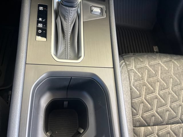 Used 2026 Nissan Kicks SV FWD image 18