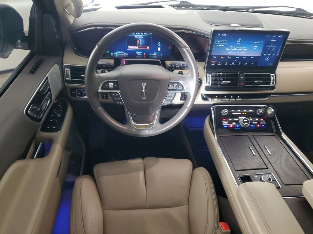 Certified 2022 Lincoln Navigator Reserve image 16