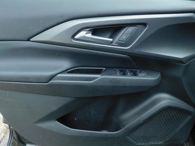 Used 2025 Chevrolet Equinox EV LT image 8