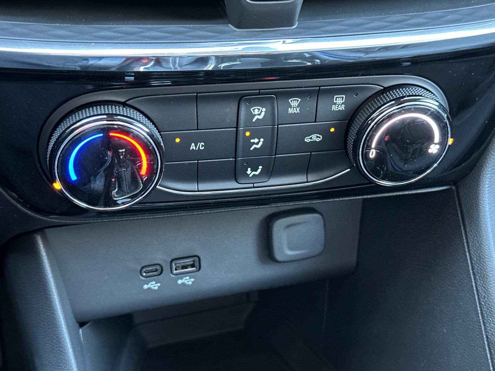 New 2026 Buick Encore GX Sport Touring image 20