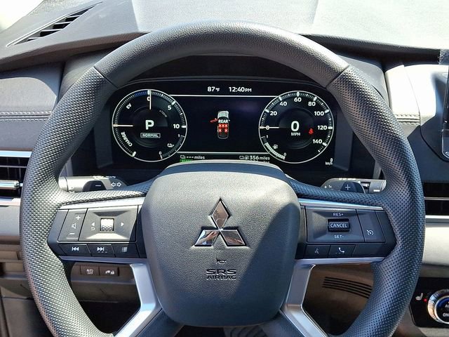 New 2025 Mitsubishi Outlander ES image 13