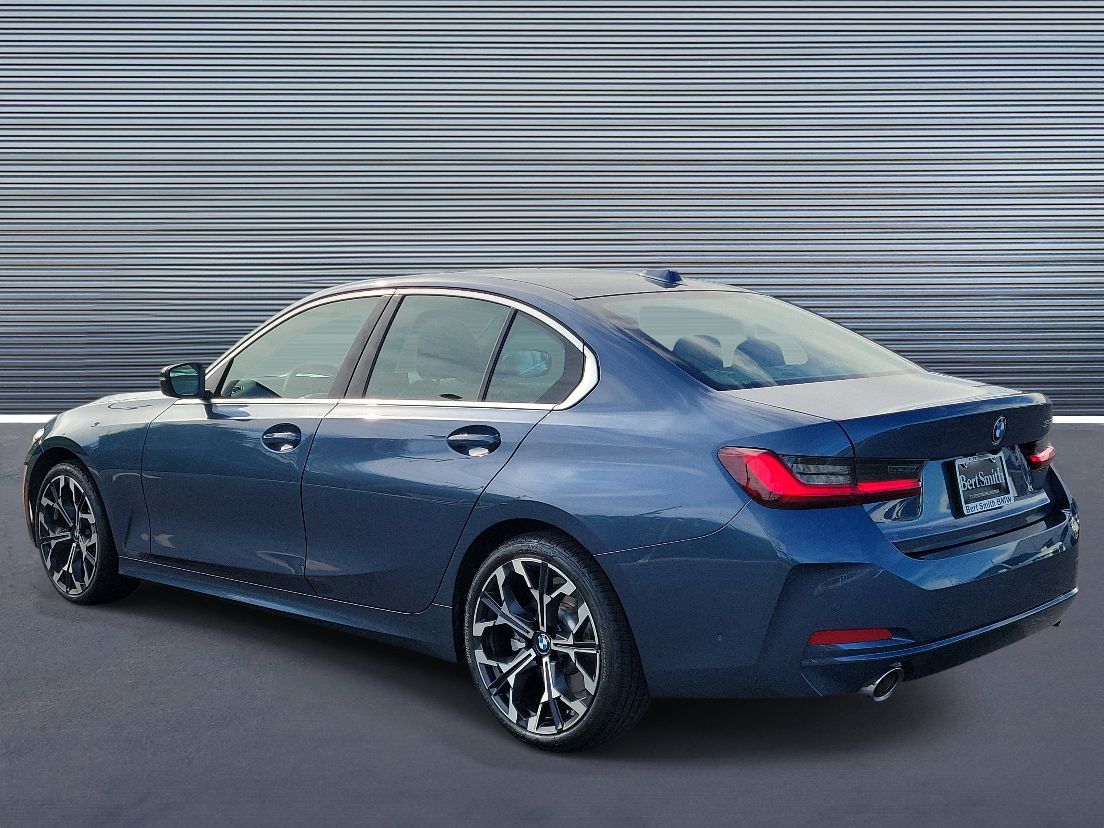 Used 2026 BMW 330i Sedan RWD image 4