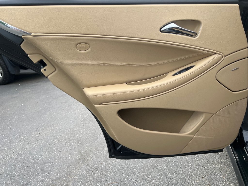 Used 2011 Mercedes-Benz CLS 550 image 9