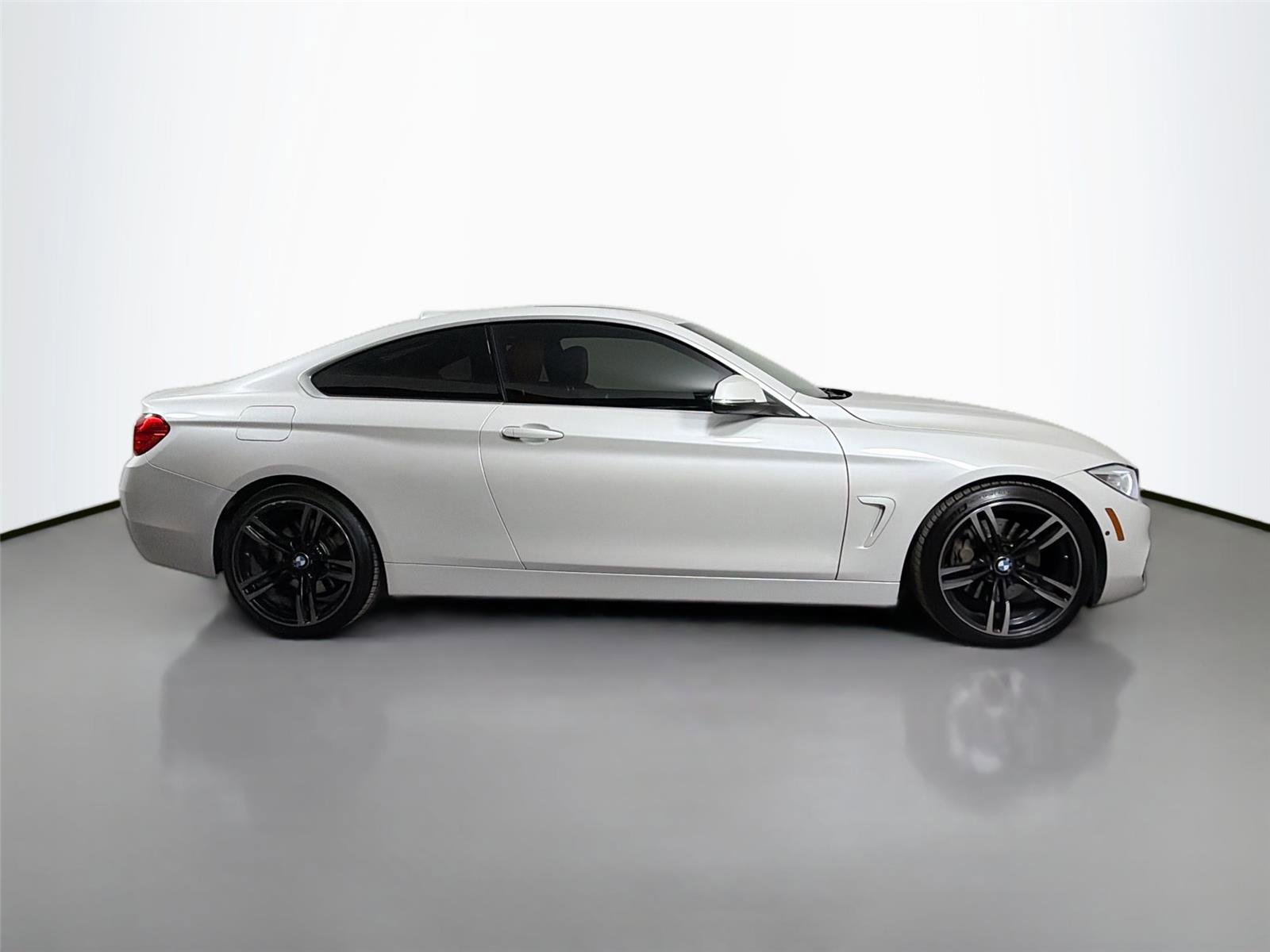 Used 2017 BMW 440i Coupe RWD image 4
