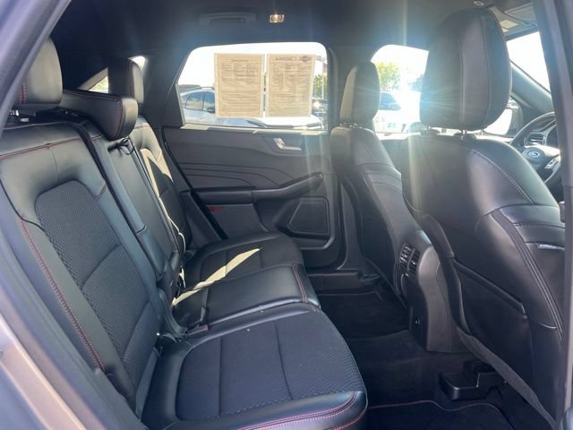 Used 2023 Ford Escape ST-Line w/ Tech Pack #1 AWD/4WD image 13
