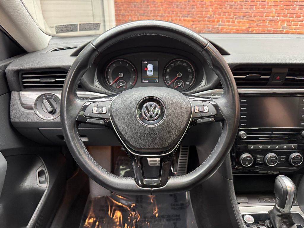 Used 2020 Volkswagen Passat 2.0T R-Line FWD image 15