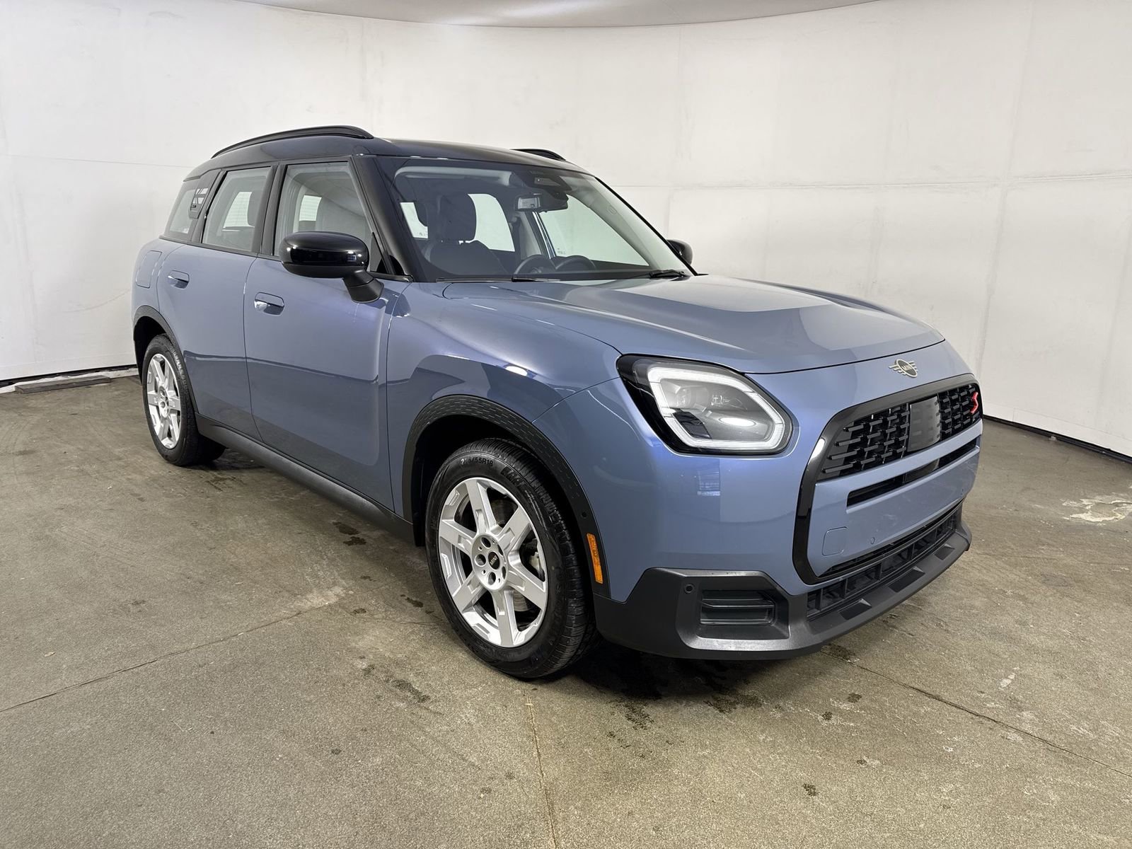 Used 2025 MINI Cooper Countryman S image 3
