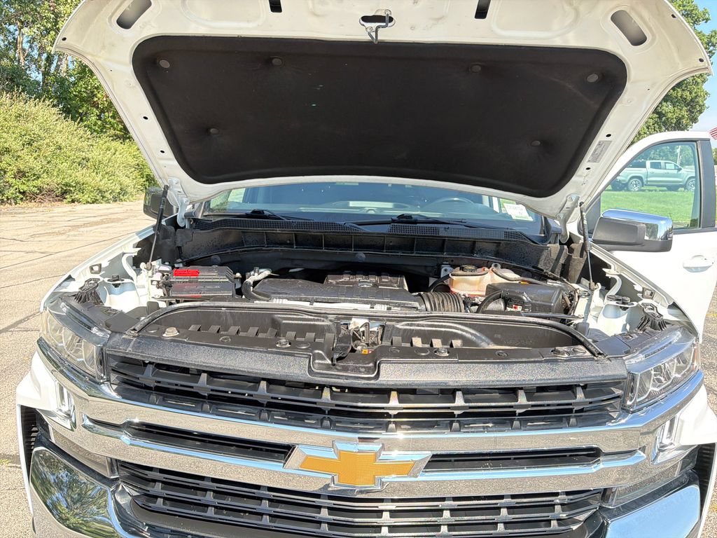 Used 2022 Chevrolet Silverado 1500 LT AWD/4WD image 27