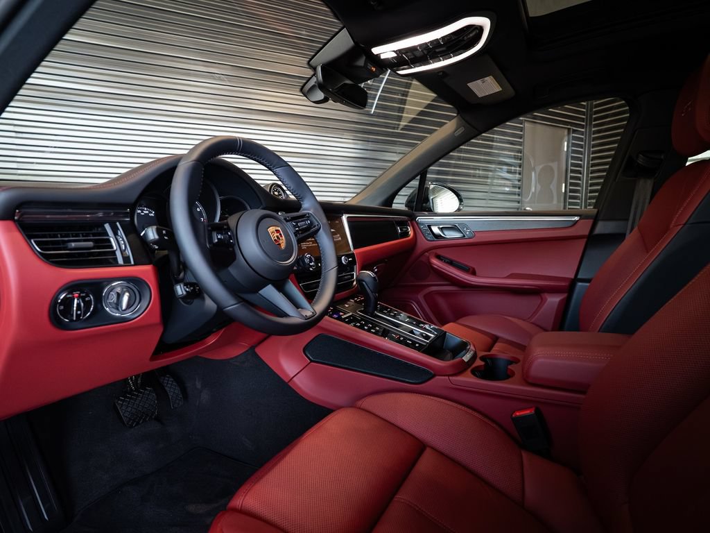 New 2026 Porsche Macan GTS AWD/4WD image 4
