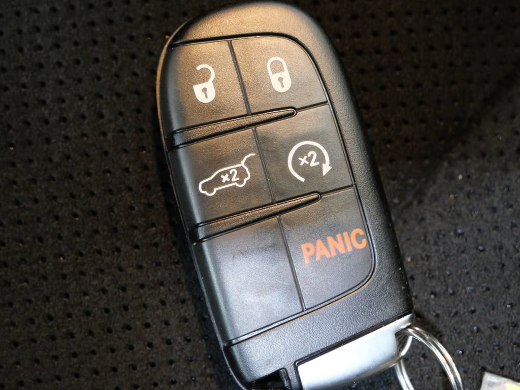 Used 2023 Dodge Durango R/T w/ Hemi Orange Plus Package AWD/4WD image 31