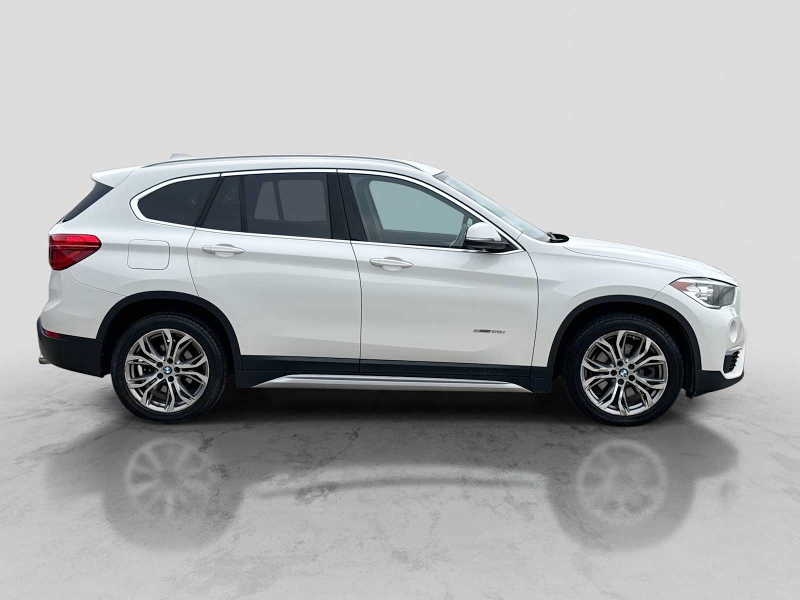 Used 2017 BMW X1 sDrive28i FWD image 7