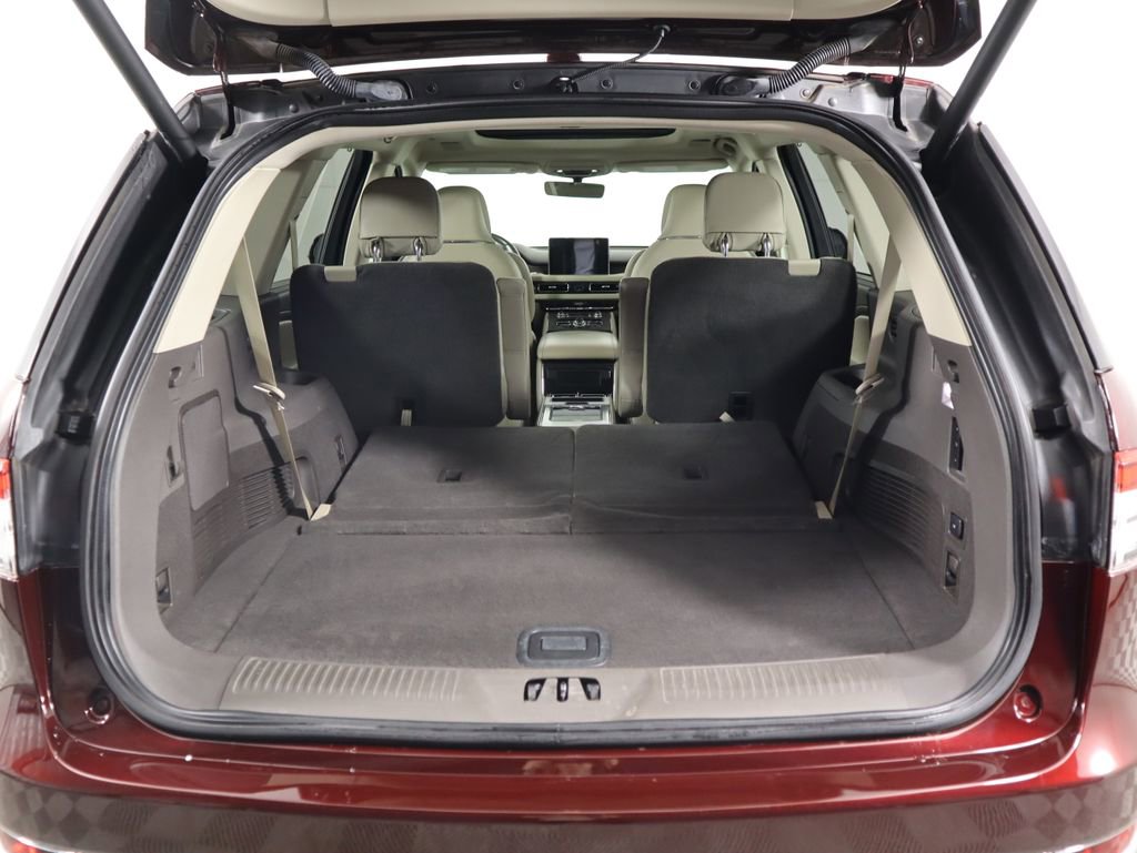 Used 2020 Lincoln Aviator Reserve w/ Equipment Group 202A image 30