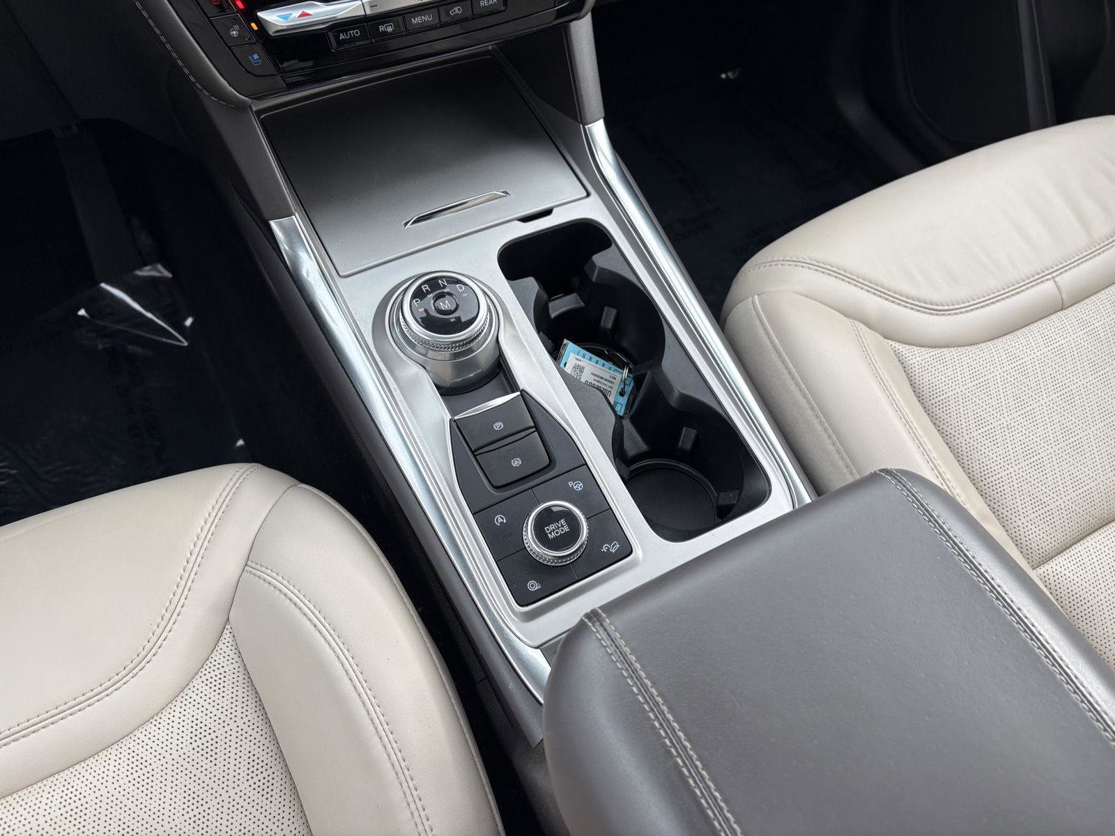 Used 2021 Ford Explorer Platinum image 14
