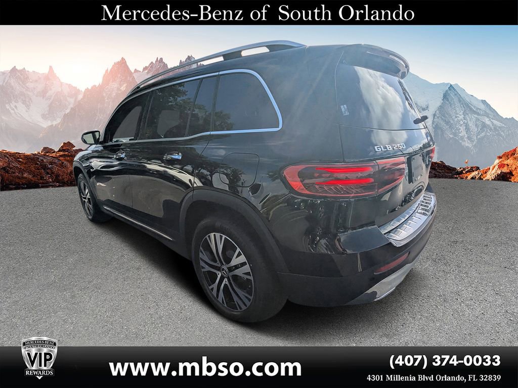 Used 2024 Mercedes-Benz GLB 250 4MATIC image 17