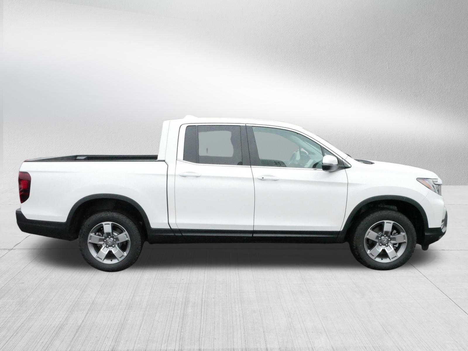 Certified 2025 Honda Ridgeline RTL image 8