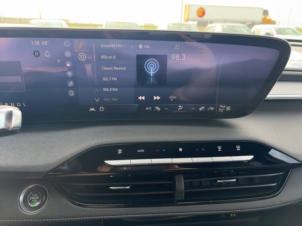 Used 2025 Buick Enclave Sport Touring FWD image 21