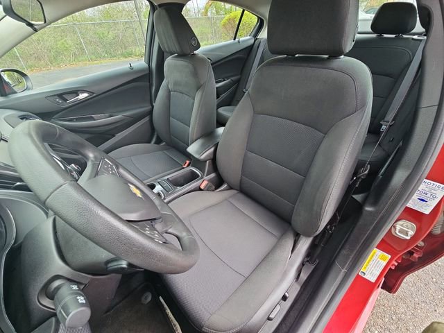 Used 2017 Chevrolet Cruze LT w/ Convenience Package FWD image 19