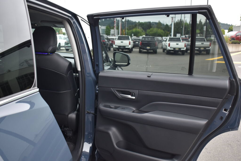 Certified 2024 Toyota Grand Highlander AWD image 22
