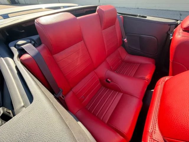 Used 2005 Ford Mustang Premium RWD image 34