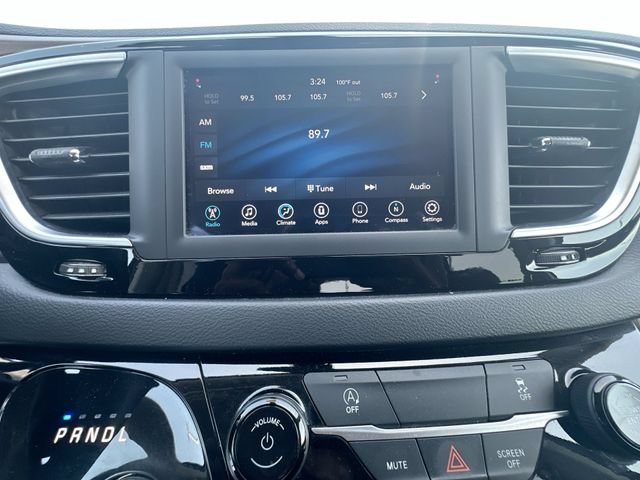 Used 2021 Chrysler Voyager Lxi FWD image 18