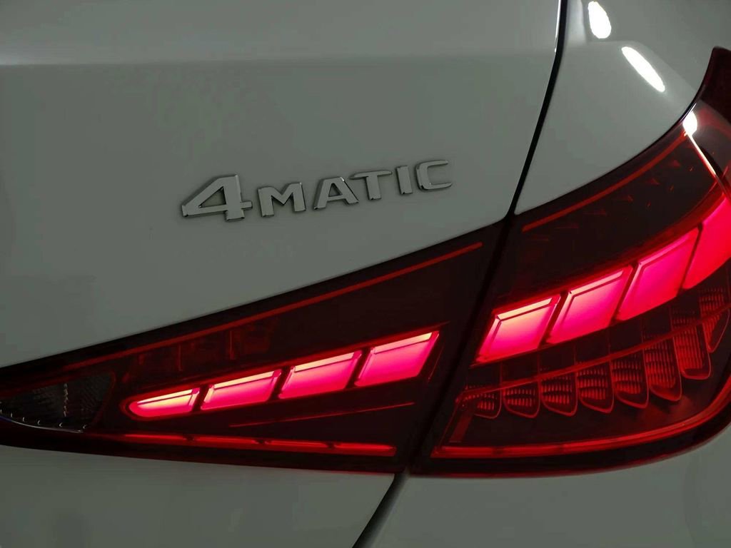 Used 2025 Mercedes-Benz C 300 4MATIC Sedan image 48