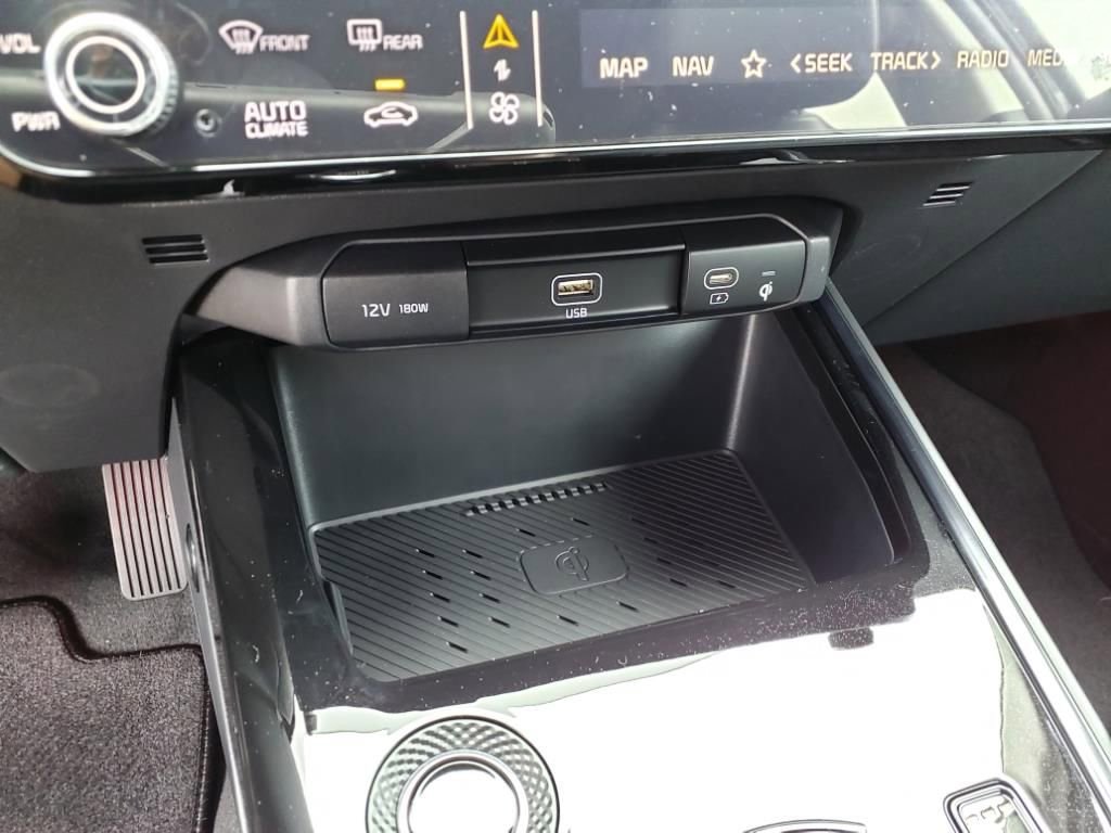 New 2025 Kia Niro EX w/ EX Cold Weather Package image 24