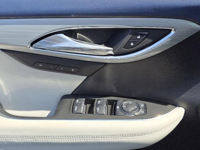 Used 2024 Buick Envision Avenir image 34